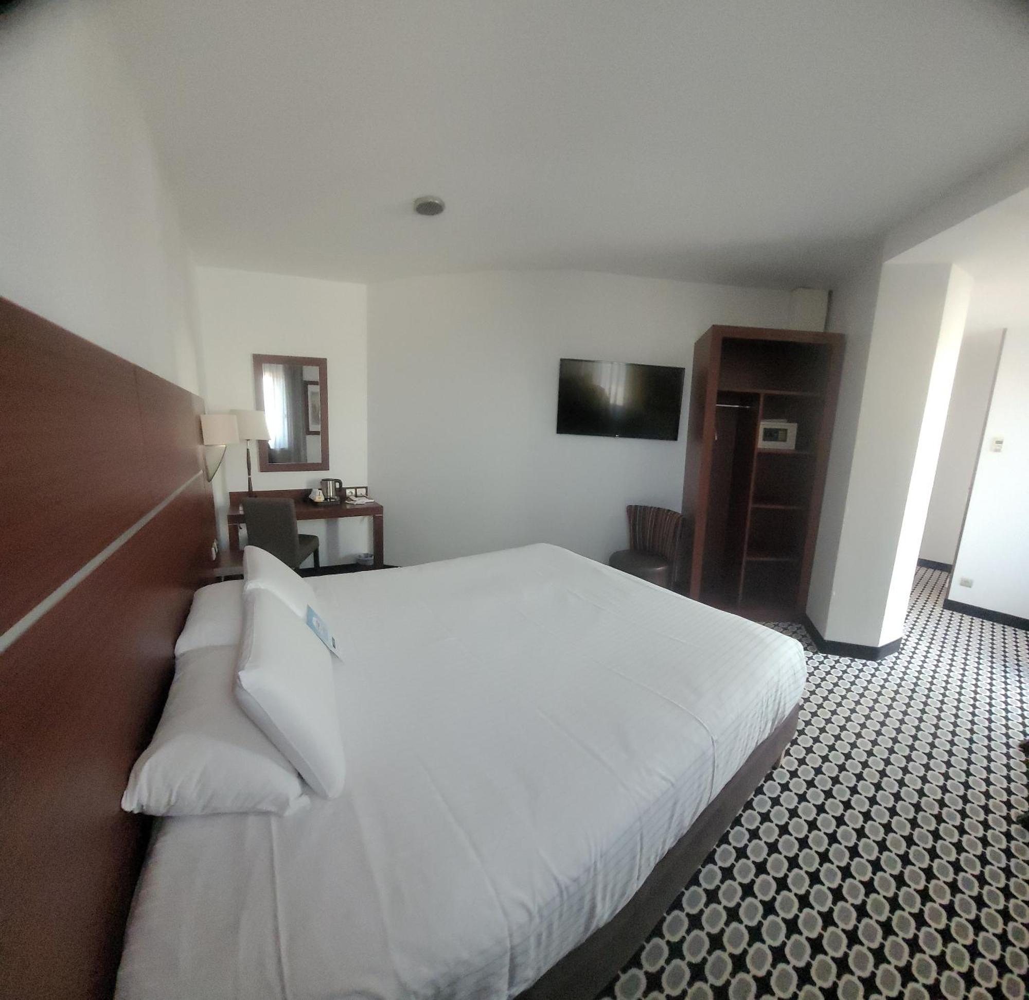 Kyriad Centre Gare - Atrium Hotel
